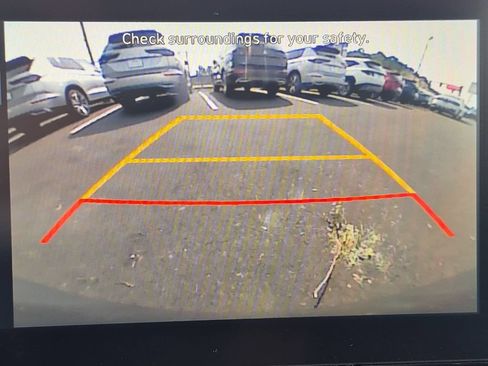 Used 2025 Hyundai Venue SEL FWD image 17