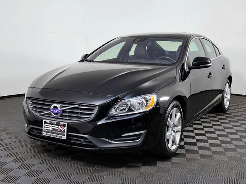 Used 2016 Volvo S60 T5 Premier image 3