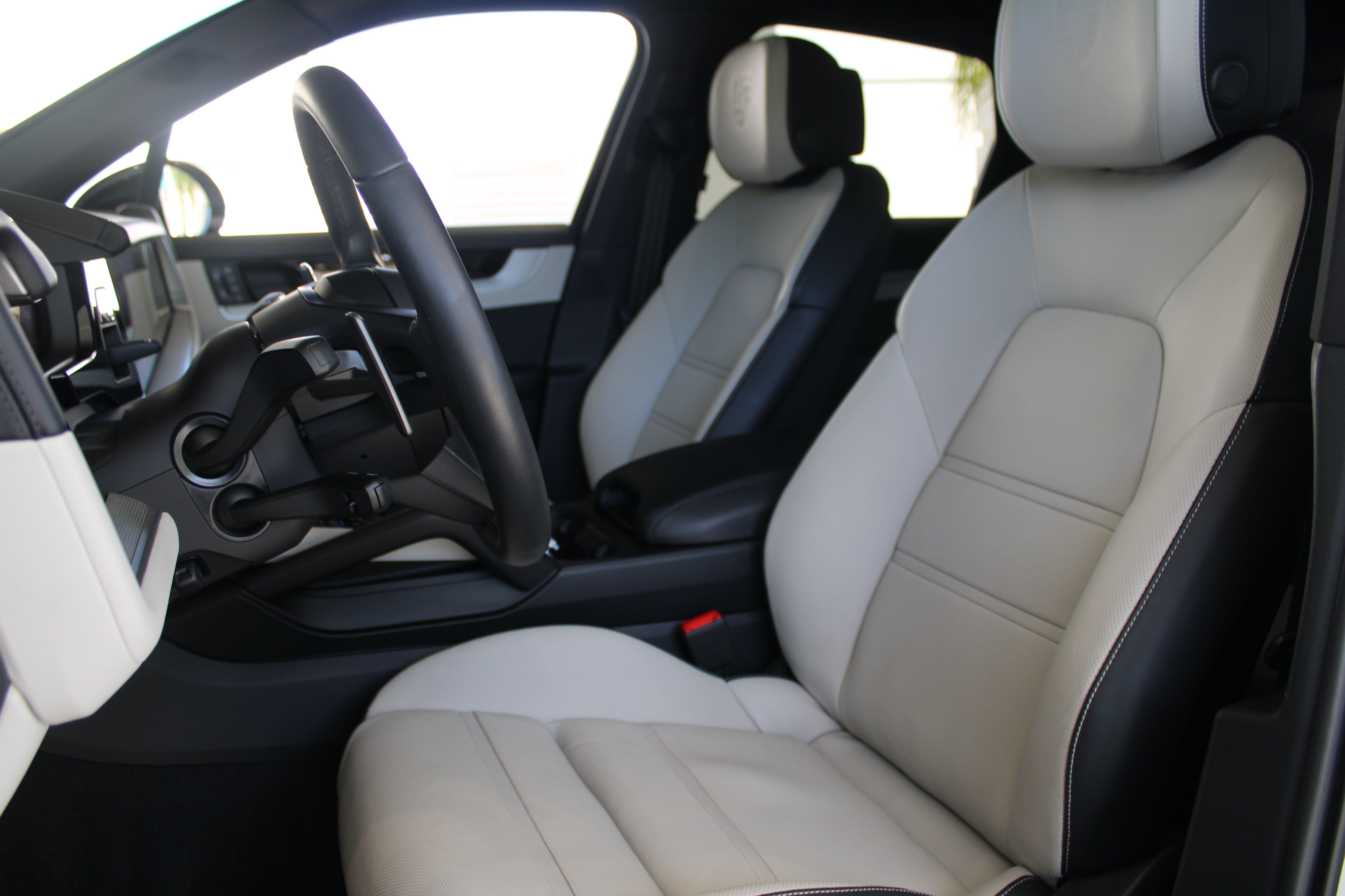 Certified 2025 Porsche Cayenne S AWD/4WD image 5