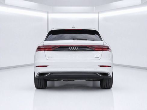 Certified 2022 Audi Q8 Premium AWD/4WD image 4