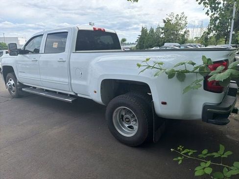 Used 2019 Chevrolet Silverado 3500 LT w/ LT Convenience Package AWD/4WD image 3