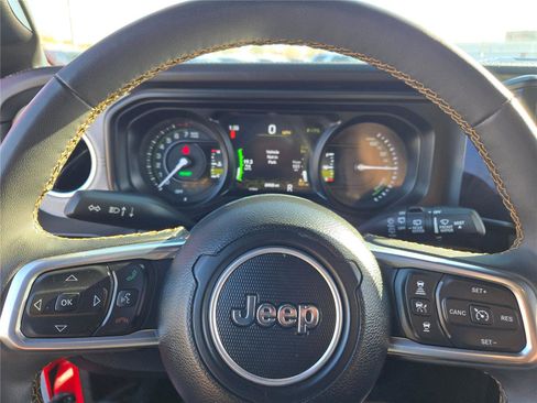 Used 2024 Jeep Wrangler Sahara w/ Technology Group image 34