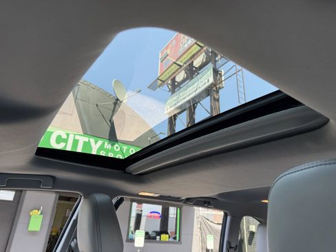 Used 2018 Toyota Highlander Limited image 10