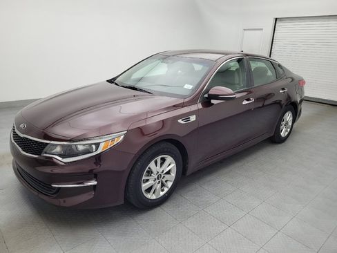 Used 2018 Kia Optima LX image 2