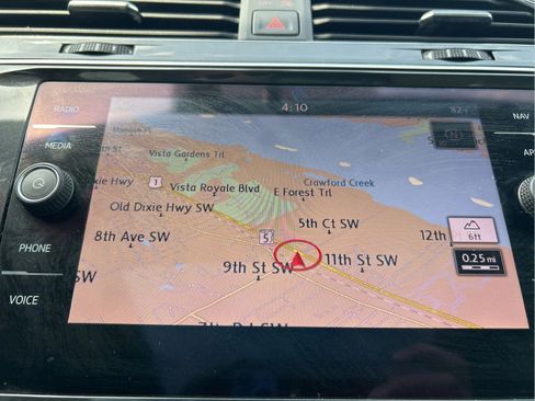 Used 2019 Volkswagen Tiguan SEL R-Line FWD image 17