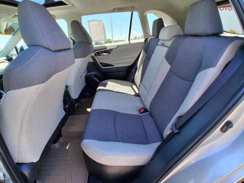 Used 2021 Toyota RAV4 XLE w/ Convenience Package AWD/4WD image 22