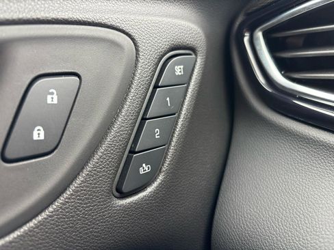 Used 2023 Buick Encore GX Essence w/ Experience Buick Package image 28