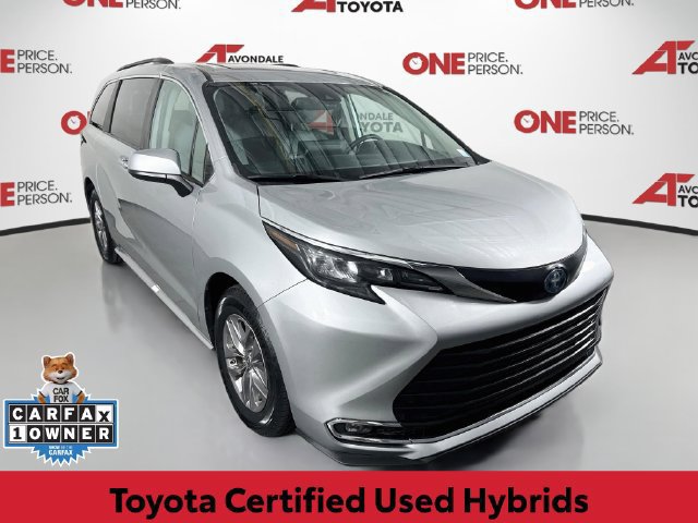 Certified 2024 Toyota Sienna XLE FWD image 1