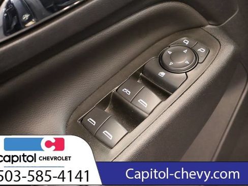 Used 2022 Chevrolet Equinox LT AWD/4WD image 12