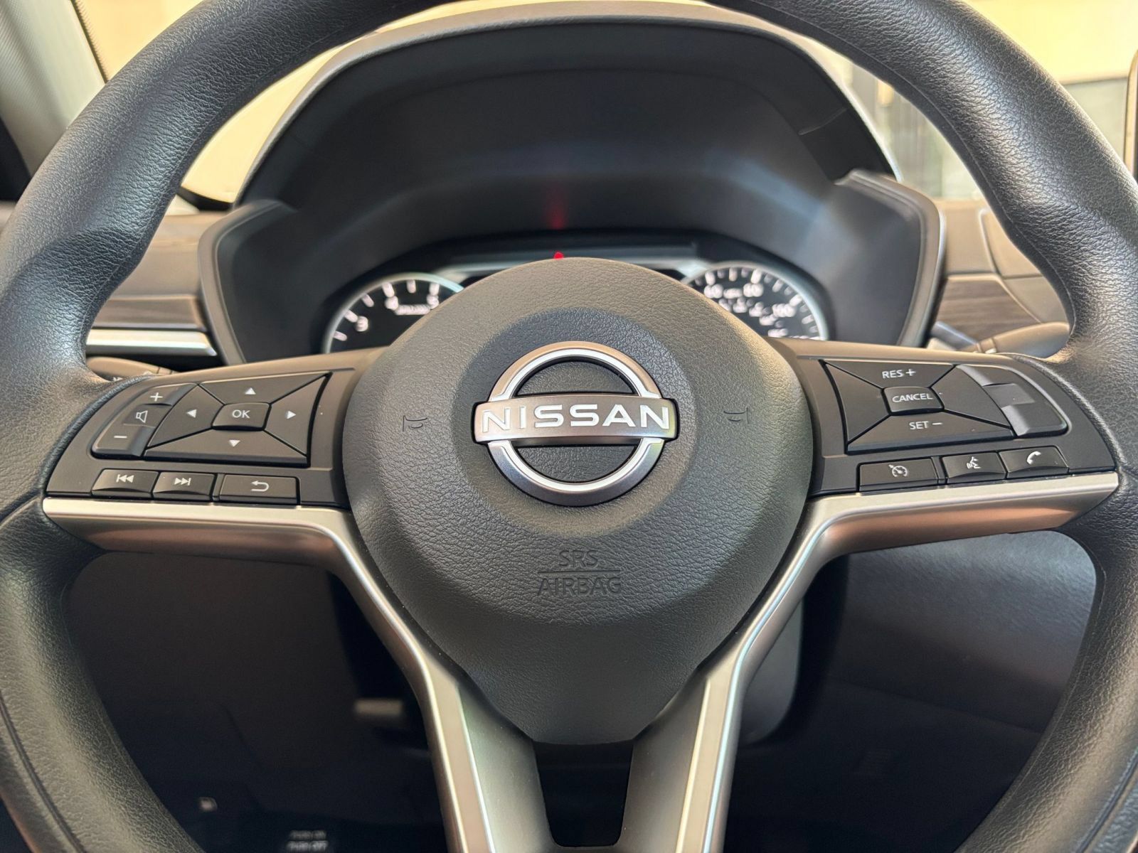 Used 2026 Nissan Altima 2.5 SV FWD image 27
