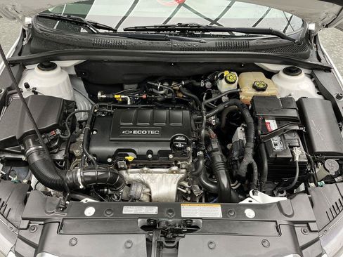 Used 2016 Chevrolet Cruze LTZ w/ Sun, Sound and Sport Package FWD image 28