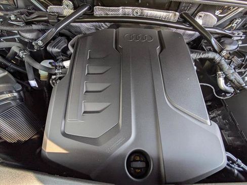 Used 2025 Audi Q5 Premium Plus w/ Premium Plus AWD/4WD image 19