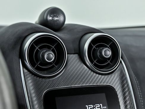 Used 2018 McLaren 570S Spider image 37