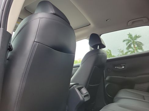 Certified 2024 Honda HR-V EX-L image 10