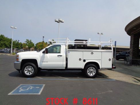 Used 2018 Chevrolet Silverado 3500 W/T RWD image 2