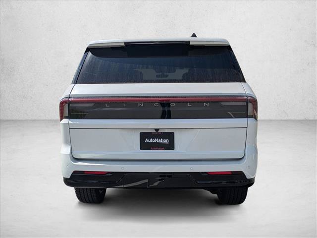 New 2026 Lincoln Navigator Reserve AWD/4WD image 9