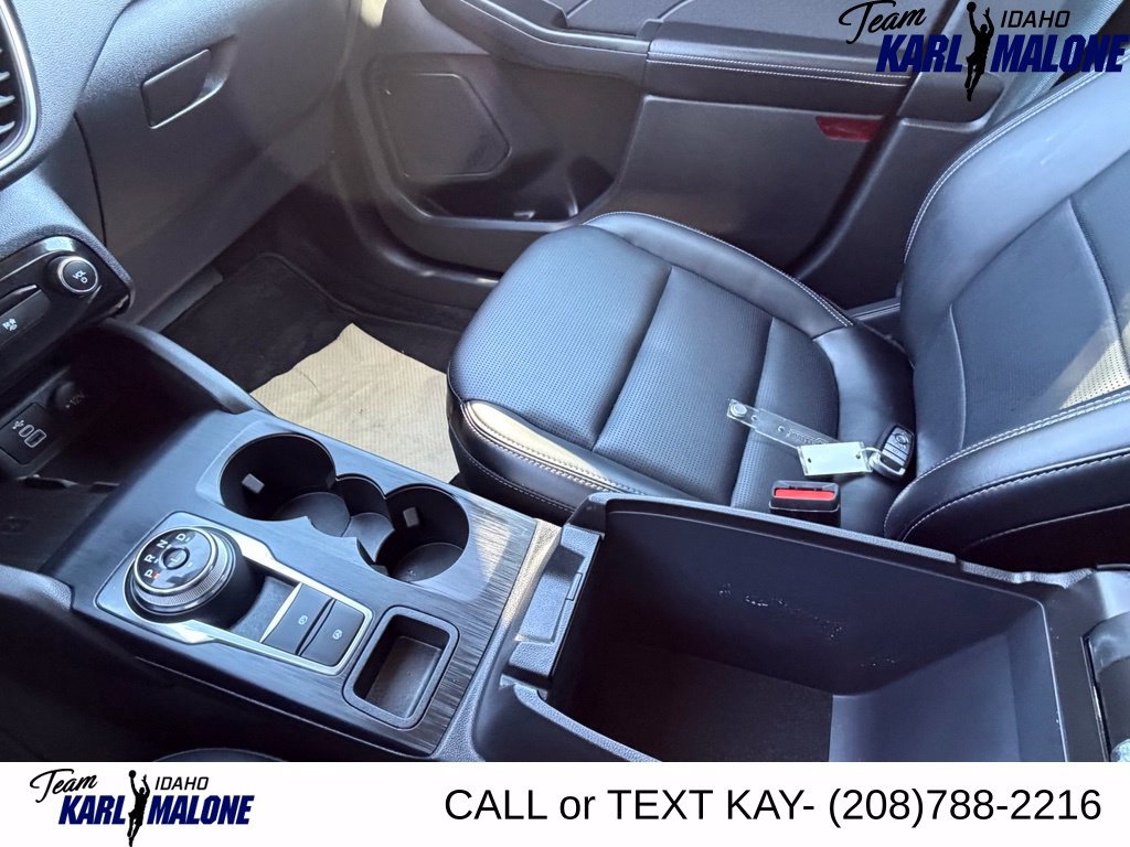 Used 2025 Ford Escape Platinum AWD/4WD image 28