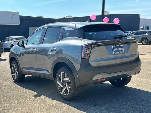 New 2026 Nissan Kicks SV image 6