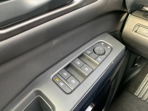 New 2026 Nissan Pathfinder SV FWD image 18