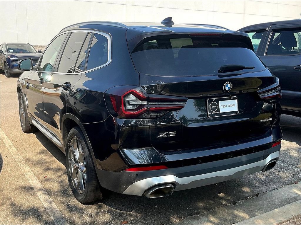 Used 2023 BMW X3 sDrive30i w/ Premium Package RWD image 4