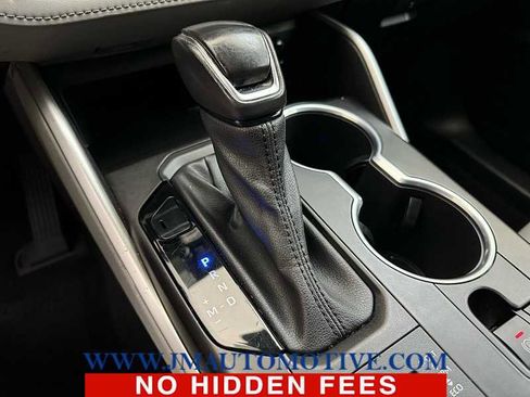 Used 2021 Toyota Highlander XLE image 35