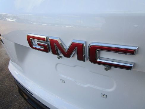 New 2026 GMC Terrain Elevation w/ Elevation Premium Package image 13