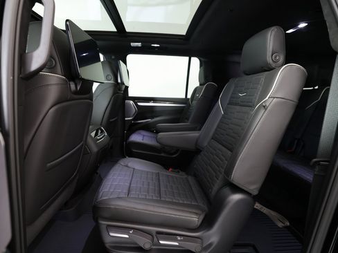 Used 2026 Cadillac Escalade ESV Platinum Luxury w/ LPO, Floor Liner Package image 15