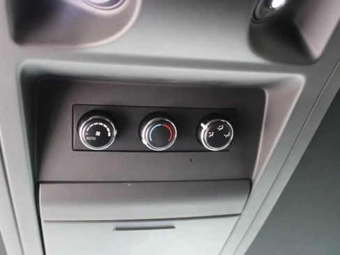 Used 2019 Dodge Grand Caravan GT FWD image 23