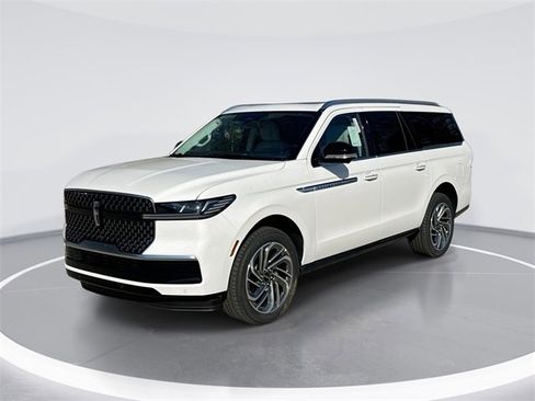 New 2025 Lincoln Navigator L Reserve image 1
