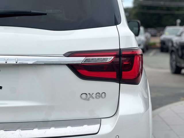 Used 2023 INFINITI QX80 Sensory w/ All-Season Package AWD/4WD image 6