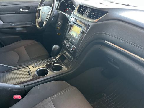 Used 2017 Chevrolet Traverse LT AWD/4WD image 18