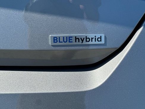Certified 2025 Hyundai Elantra Hybrid FWD image 32