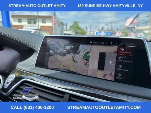 Used 2020 BMW 750i xDrive w/ M Sport Package image 19