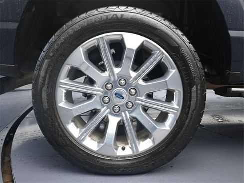 Used 2022 Ford F150 Limited image 9