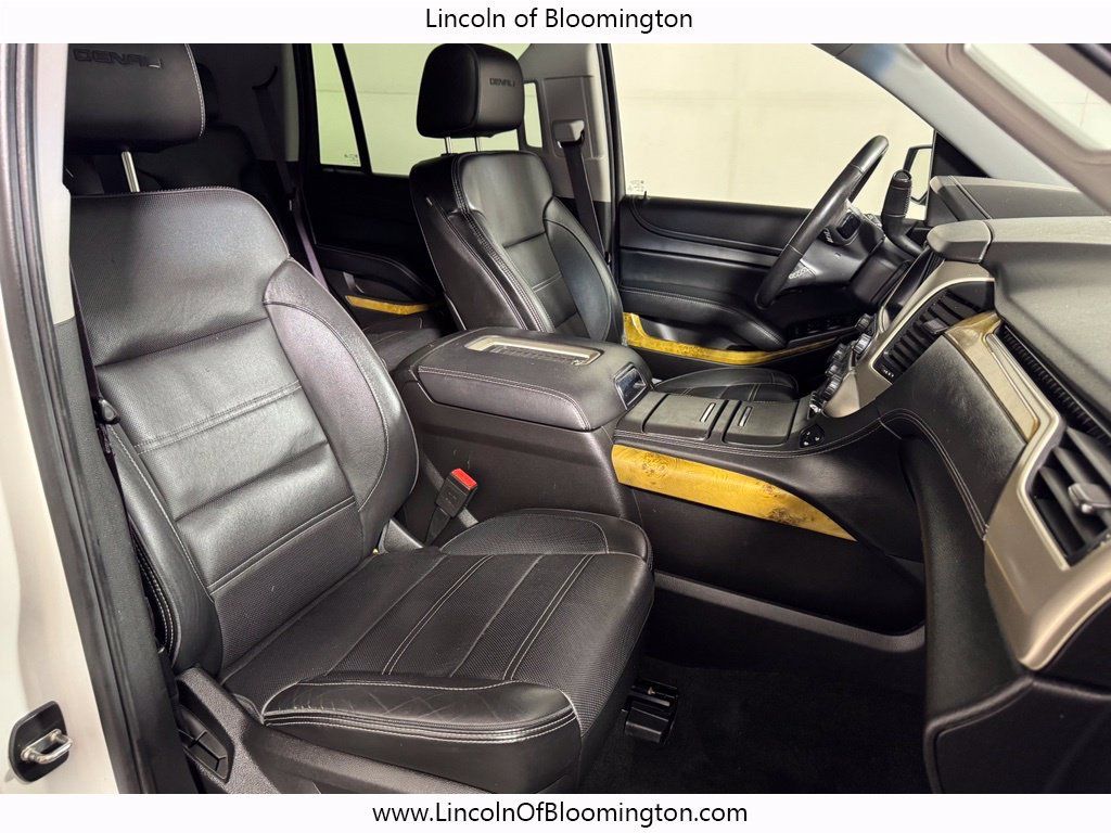 Used 2016 GMC Yukon Denali w/ Open Road Package AWD/4WD image 11