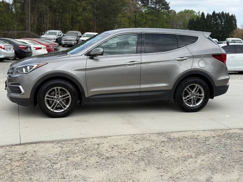 Used 2018 Hyundai Santa Fe Sport w/ Cargo Package FWD image 4