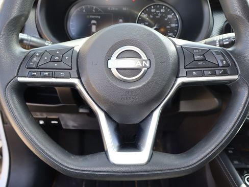 Used 2023 Nissan Kicks SV FWD image 11
