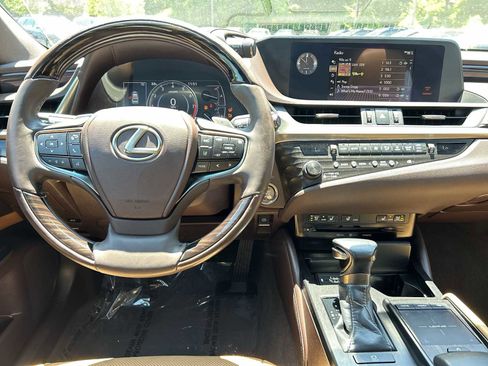 Used 2020 Lexus ES 350 w/ Premium Package FWD image 8