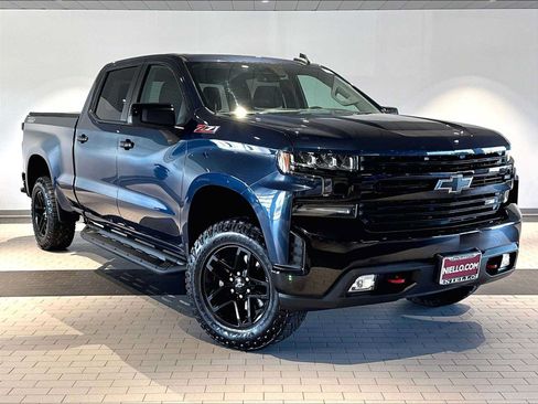 Used 2021 Chevrolet Silverado 1500 LT Trail Boss w/ Bed Protection Package AWD/4WD image 12