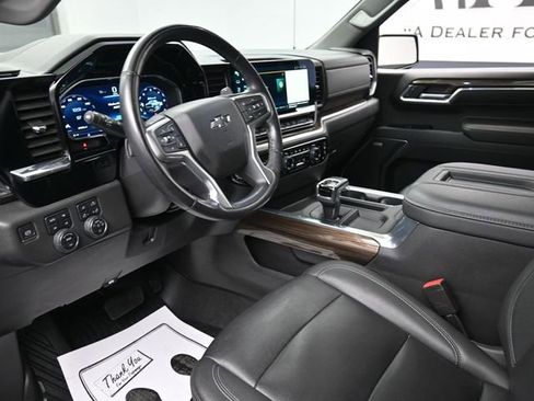 Used 2022 Chevrolet Silverado 1500 LT Trail Boss w/ LT Trail Boss Premium Package image 18