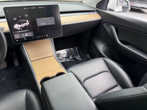 Used 2020 Tesla Model Y Long Range AWD/4WD image 42