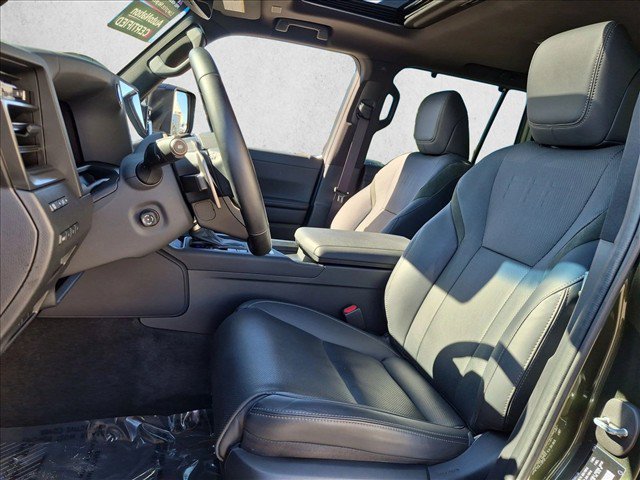 Used 2025 Lexus GX 550 AWD/4WD image 17