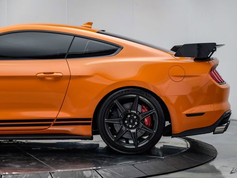 Used 2020 Ford Mustang Shelby GT500 w/ Carbon Fiber Track Pack RWD image 11