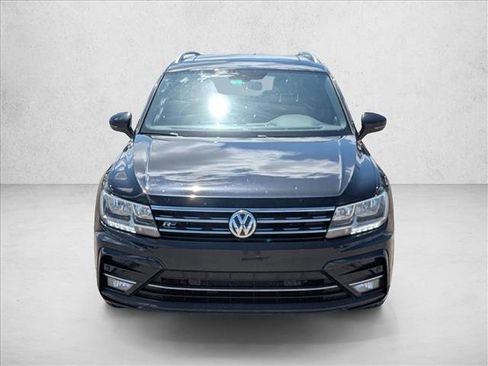 Used 2018 Volkswagen Tiguan SEL w/ R-Line Package FWD image 2