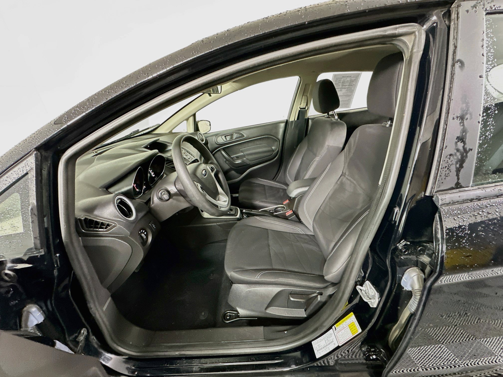 Used 2018 Ford Fiesta SE FWD image 13