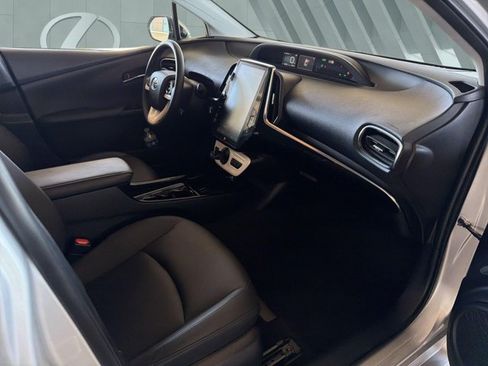 Used 2019 Toyota Prius Prime Advanced FWD image 25