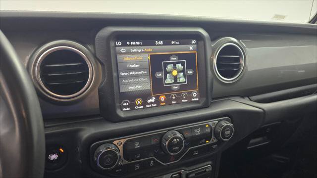 Used 2023 Jeep Wrangler Unlimited Sahara AWD/4WD image 31
