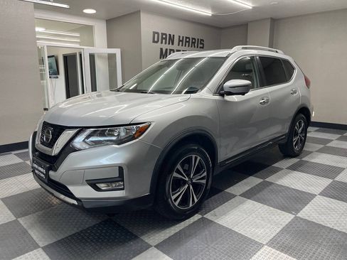 Used 2018 Nissan Rogue SL AWD/4WD image 2