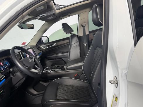 Used 2024 Volkswagen Atlas SEL Premium R-Line AWD/4WD image 22