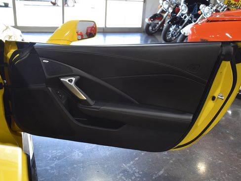 Used 2017 Chevrolet Corvette Grand Sport w/ Z07 Performance Package RWD image 31